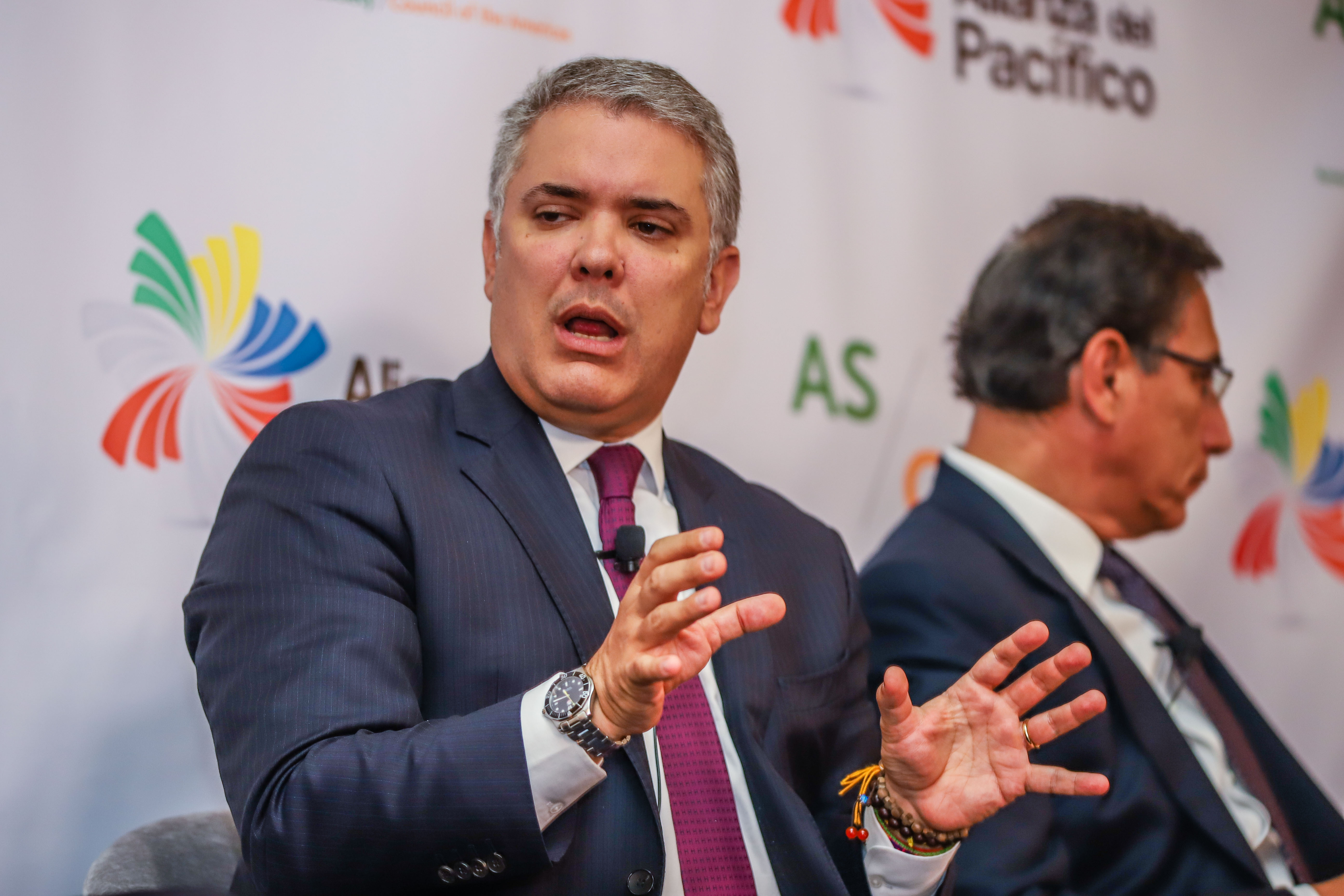 Aliados de Maduro "esperam momento certo para tirá-lo", diz ex-presidente colombiano