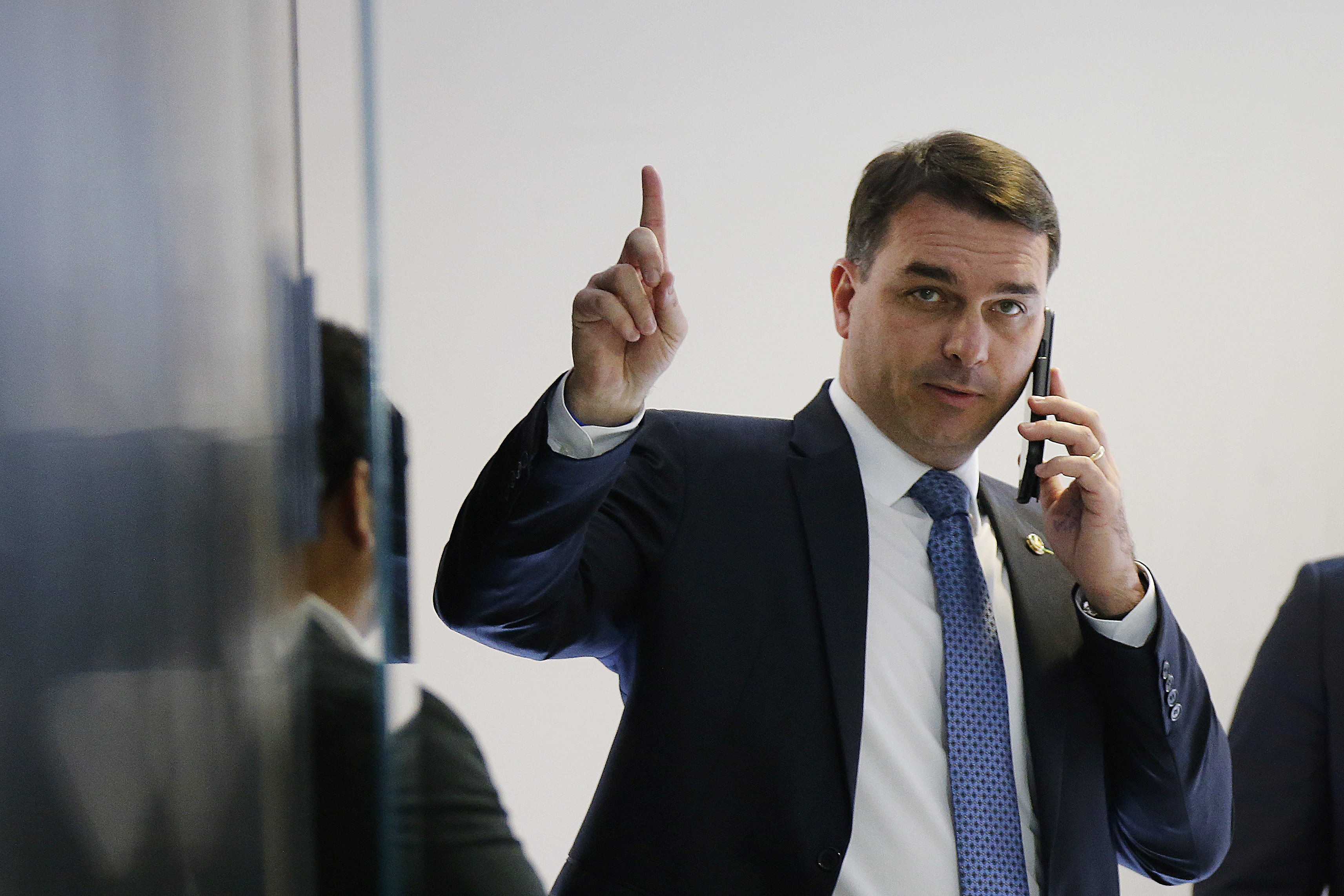 Justiça nega quebra de sigilo telefônico de assessores de Flávio Bolsonaro