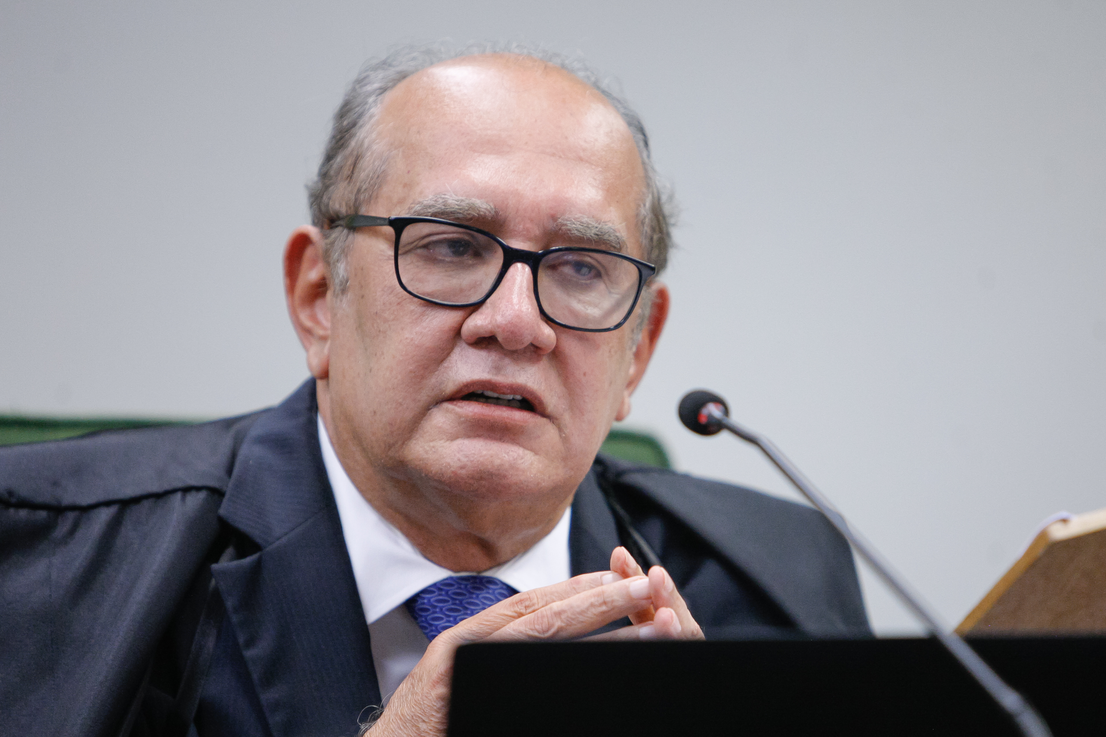 Recuo de Gilmar Mendes mantém blindagem do STF