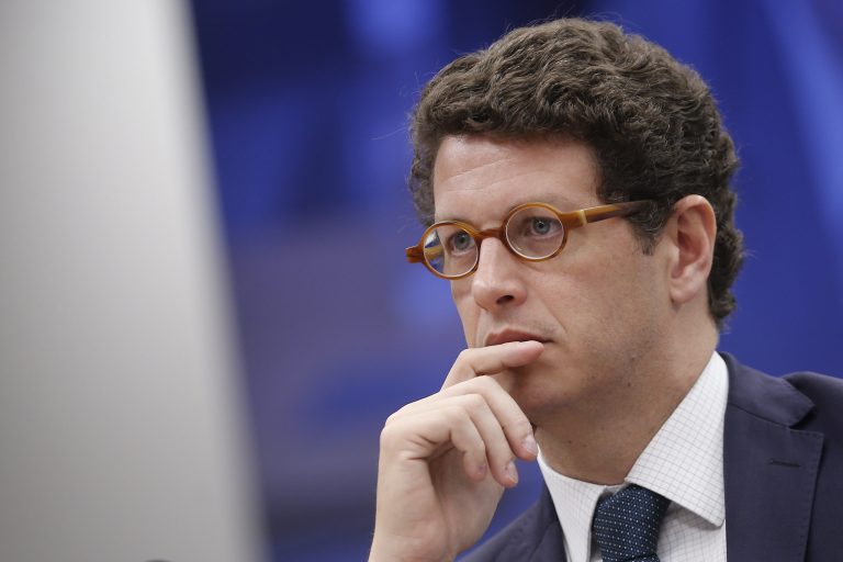 Datafolha indica Salles à frente de candidato de Eduardo ao Senado