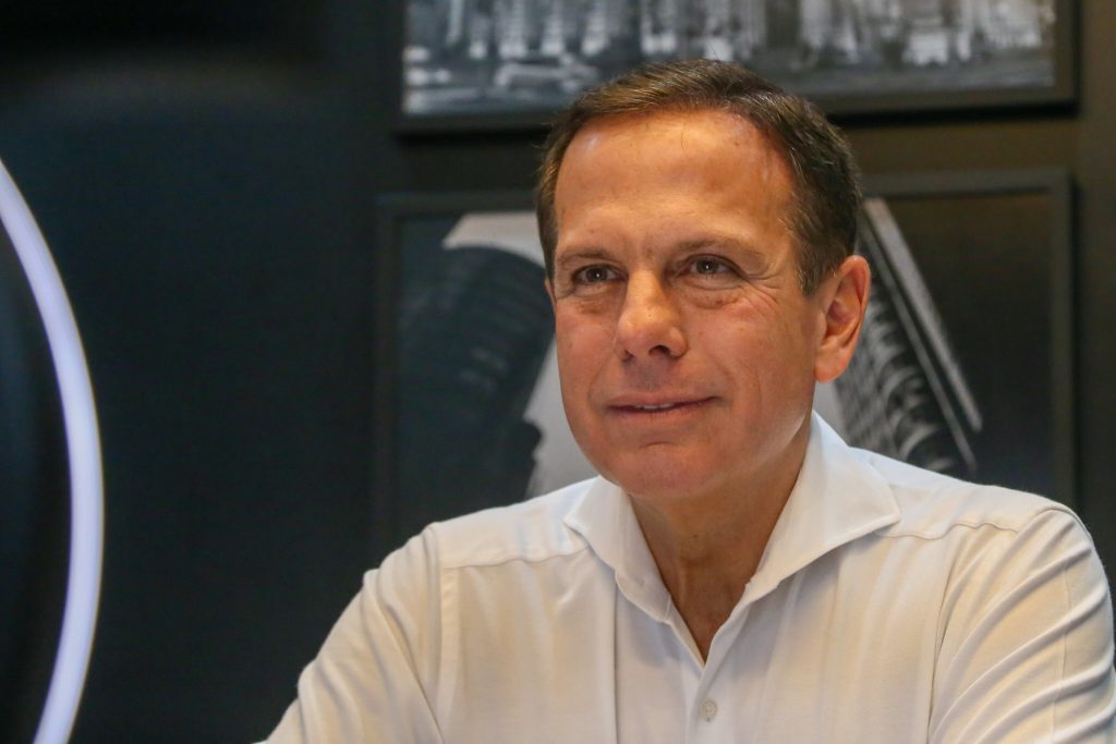 Doria declara voto em Flávio contra Lula