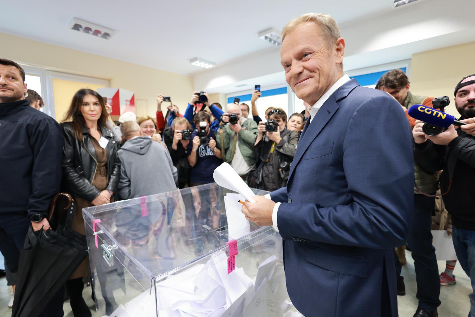 Tusk denuncia planos russos contra países que apoiam a Ucrânia