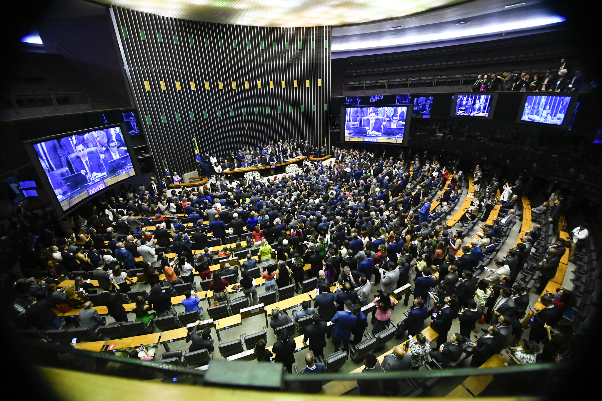 Orçamento em disputa