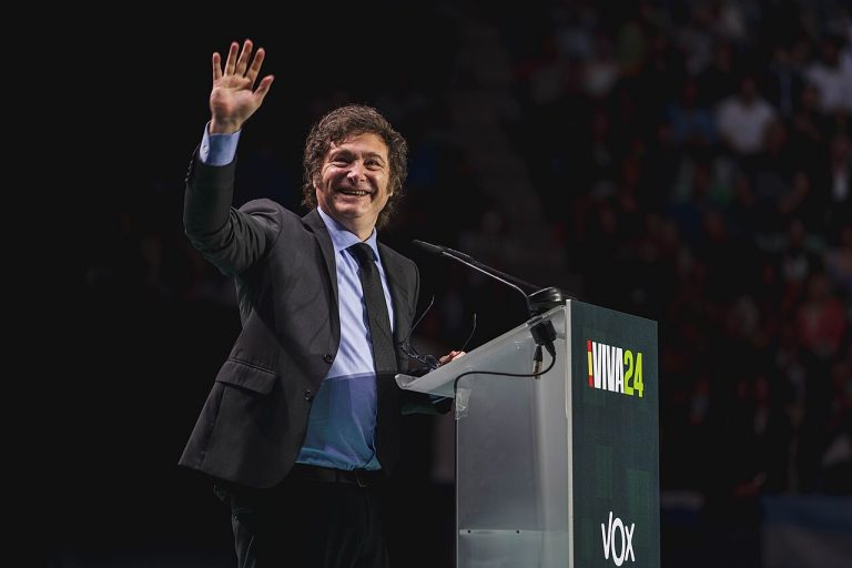 Os problemas no pedido de asilo de Bolsonaro para "Miliei"