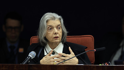Cármen Lúcia nega cerceamento de defesa a réus da trama golpista