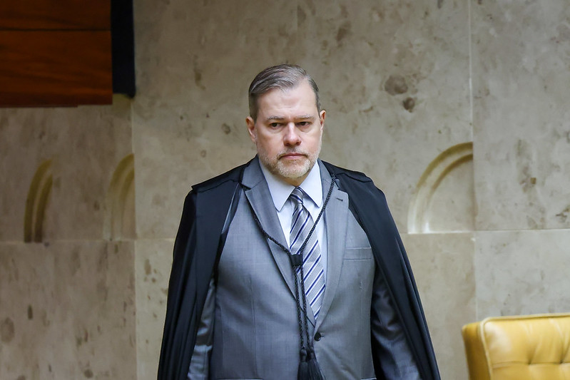 Atos "indicam necessidade de afastamento de Tofolli do caso Master", diz jurista