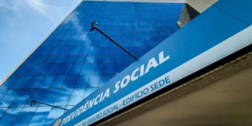 - Aposentados recebem reembolso de descontos irregulares do INSS a partir desta segunda