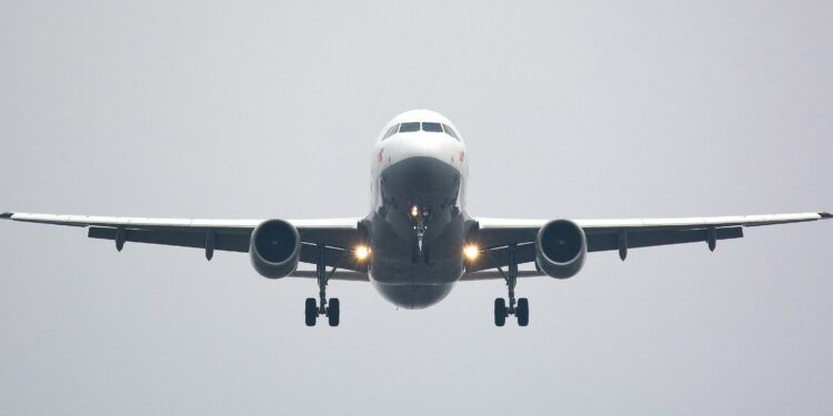 Como participar do Voa Brasil e garantir passagens aéreas acessíveis