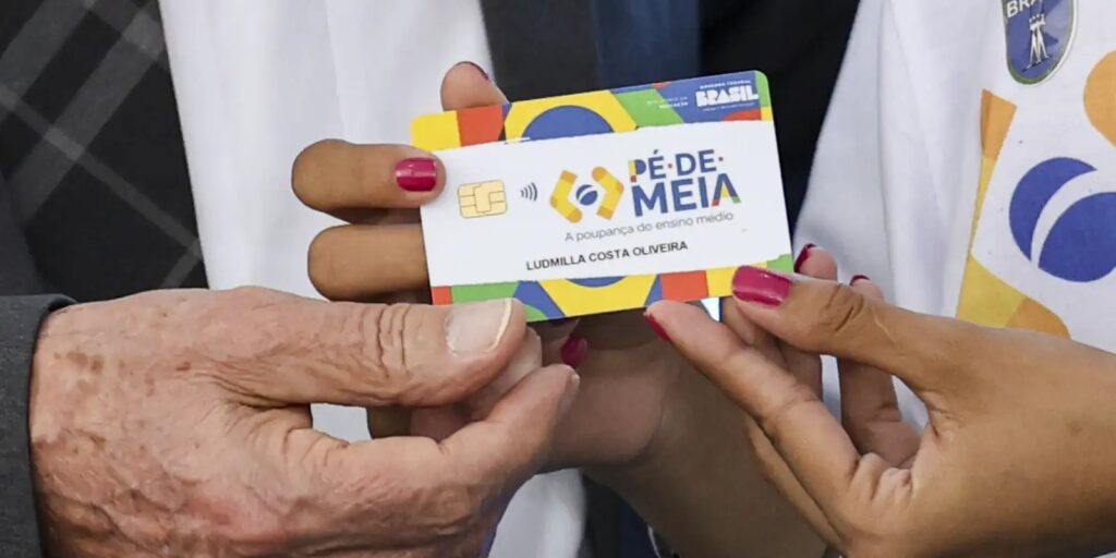 Como receber o Pé-de-Meia pelo Caixa Tem