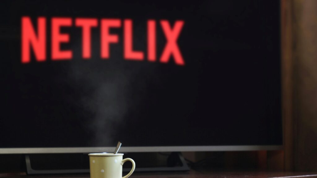 Atualize a Netflix na sua Smart TV em 3 passos simples