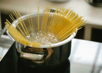 Unindo tecnologia e segurança, o fogão por indução também é inovador.