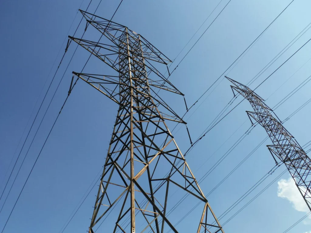 Bandeira vermelha em vigor: veja como economizar energia