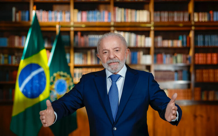 Dobradinha de Lula com STF ataca inimigos comuns