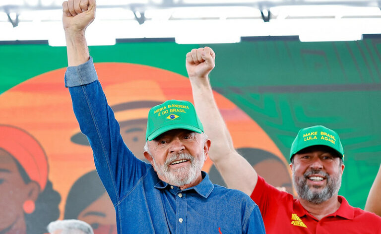 Lula compara tarifaço ao Bug do Milênio: "Nada aconteceu"