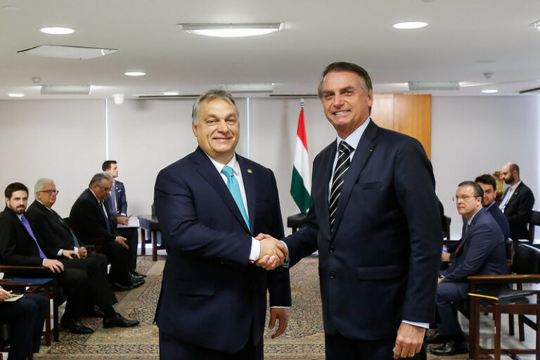 Orbán cita “tornozeleira eletrônica” e acusa perseguição contra Bolsonaro