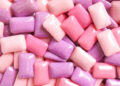 O que acontece quando você engole um chiclete?