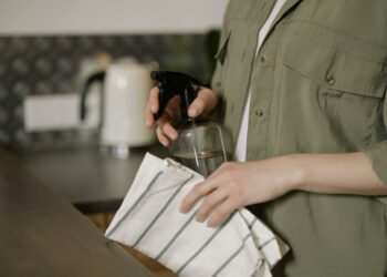Donas de casa estão chocadas com solução para combater sujeira e odores