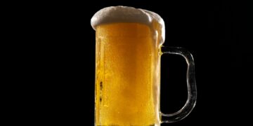 Truques que deixam a cerveja trincando de gelada