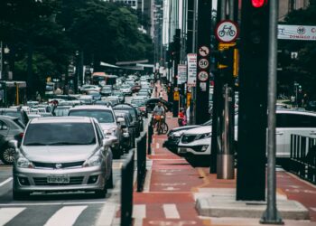 Não compre carro sem ver esses 3 modelos que despencaram de preço