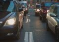 Motoristas são multados sem perceber por novo radar "invisível" do governo