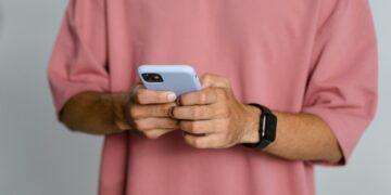 Você sabia que pode ser multado através do seu celular?