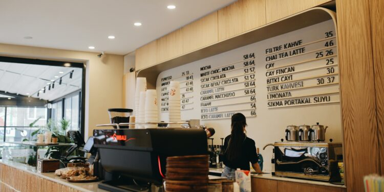 Nova regra nas cafeterias: pague pelo tempo que você passar sentado