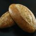 Transforme o pão velho em crocante com este truque simples