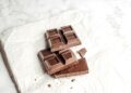 Alta histórica do chocolate afeta bolso e hábitos dos brasileiros