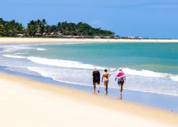 Brasileiros descobrem praia "perfeita" na Bahia que poucos conhecem