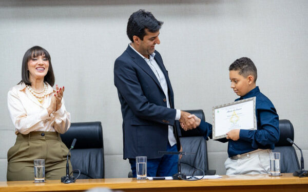 Aos 11 anos, jovem de Brasília criou fórmula matemática aprovada por professores de universidade