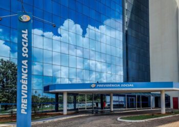 Nova idade para aposentadoria no INSS muda planos de quem ia parar aos 64