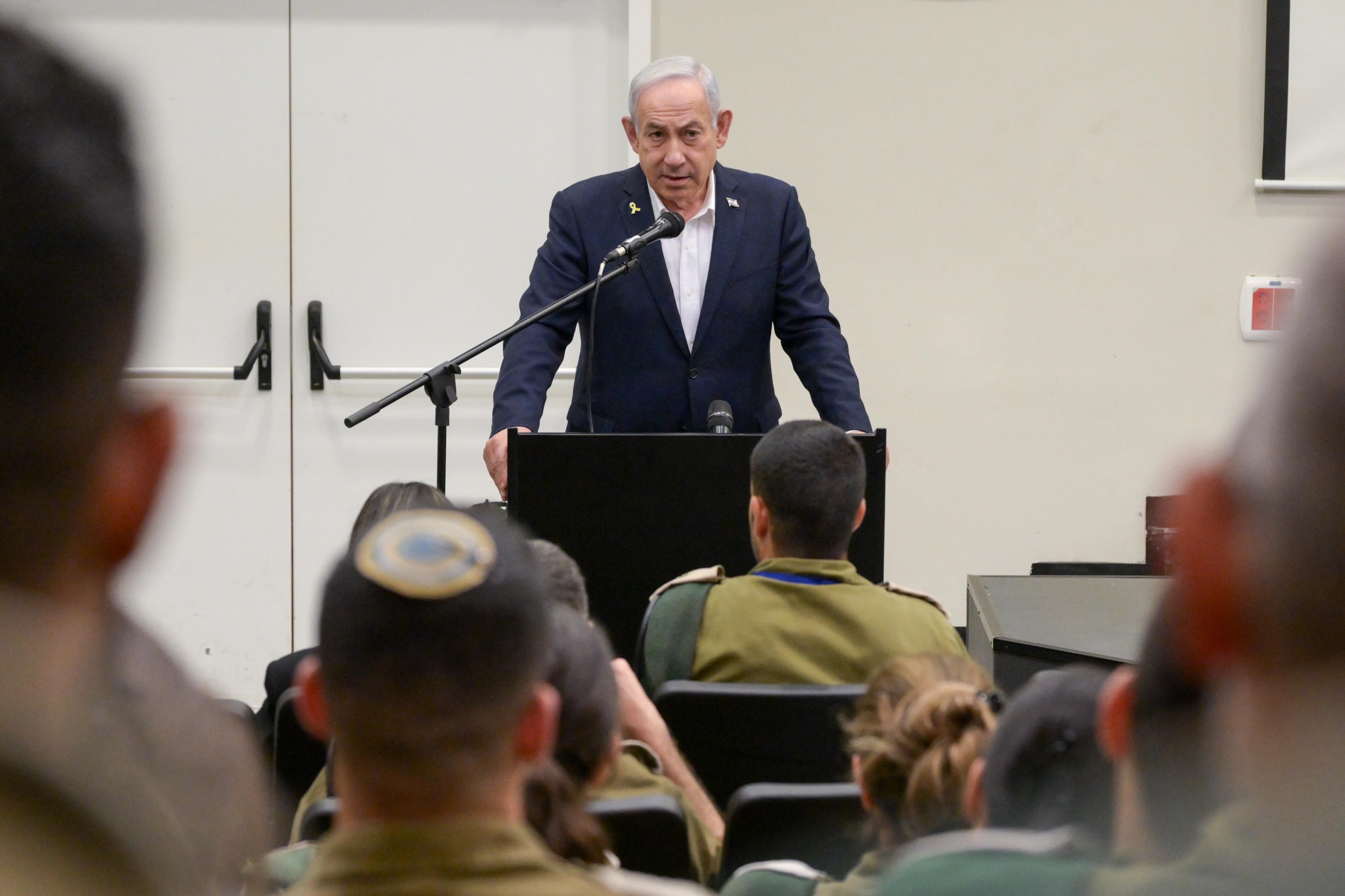Netanyahu diz não saber se iranianos derrubarão o regime
