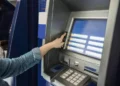 Bancos podem suspender sua conta se você não apresentar documentos essenciais
