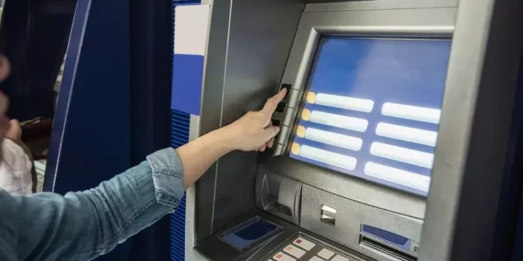 Bancos podem suspender sua conta se você não apresentar documentos essenciais