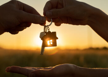 Sonho da casa própria mais próximo: Programa oferece R$ 20 mil para famílias de baixa renda