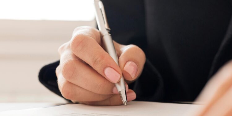 Como pessoas de sucesso costumam assinar, segundo a grafologia