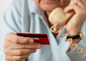 As fraudes mais usadas contra idosos: veja os 7 principais golpes