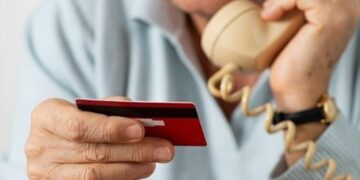 As fraudes mais usadas contra idosos: veja os 7 principais golpes