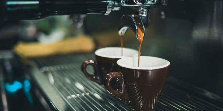 Café diário: veja quantas calorias ele realmente tem