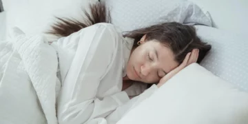 Ar-condicionado no inverno: Dormir com o aparelho ligado pode atrapalhar o sono?