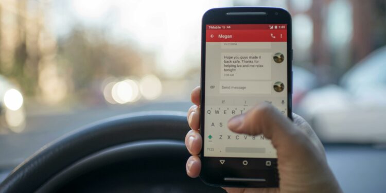 Se você receber este SMS, não o abra: você pode perder todo o seu dinheiro!