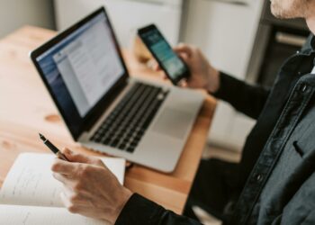 O segredo para ser mais feliz no trabalho? Ficar em casa, segundo especialistas