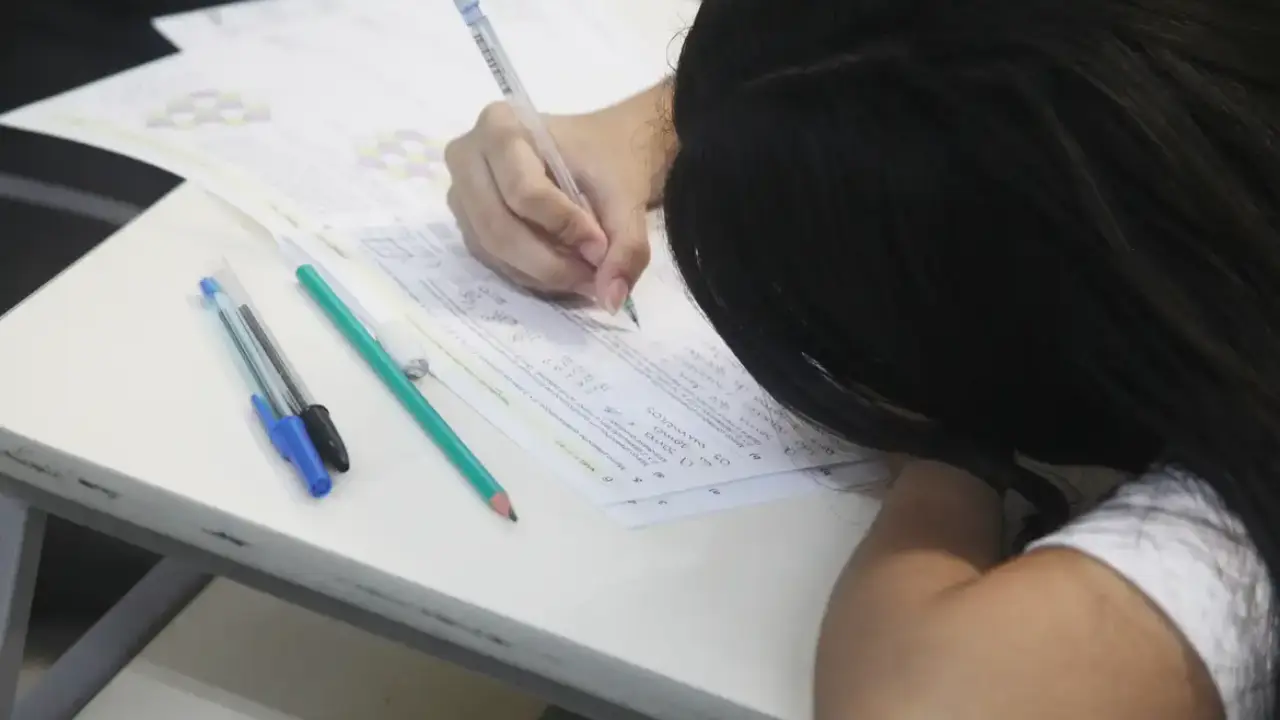 Não faça a prova às cegas: possível tema da redação do Enem 2025 surpreende especialistas
