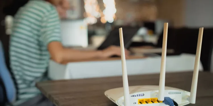 Objetos que todos tem em casa podem enfraquecer o sinal Wi-Fi e nunca devem ficar perto do roteador