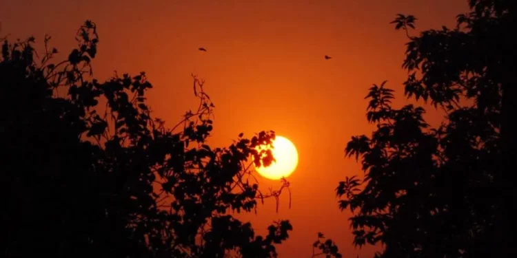 ALERTA: Setembro deve trazer calor sufocante e tempestades em todo o Brasil