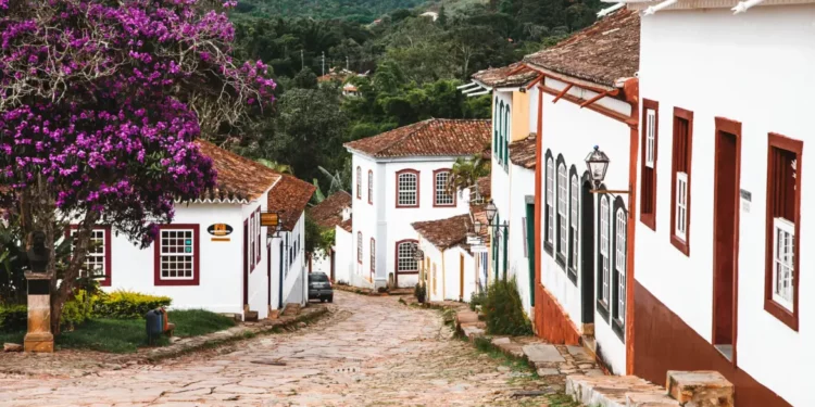 Essa cidade parece ter parado no tempo e é perfeita para quem ama história