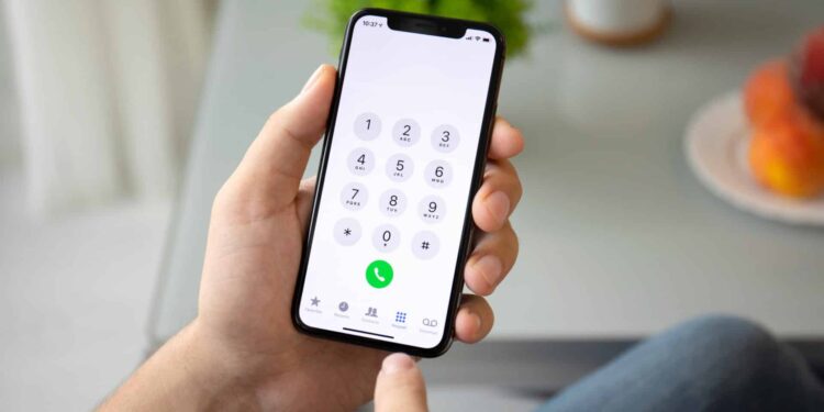 Como salvar suas ligações no iPhone sem baixar apps duvidosos