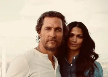 Estrela de Hollywood revela segredo do quarto que salvou seu casamento