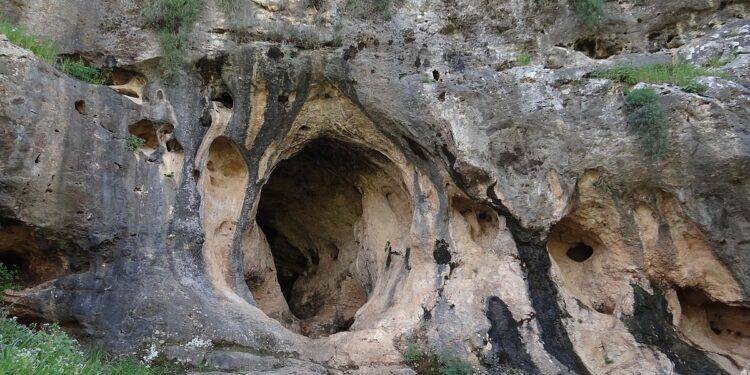 Segredo escondido por 140 mil anos vem à tona e muda a história da espécie humana