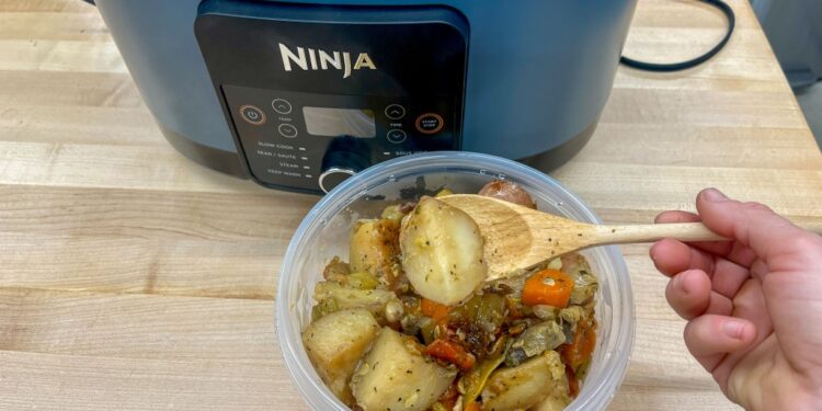 Mais prático que a airfryer, potente e pequeno: o aparelho que todo cozinheiro vai querer